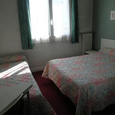 Central Hotel Saint-Priest (Rhone)
