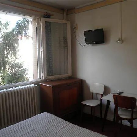 Central Hotel