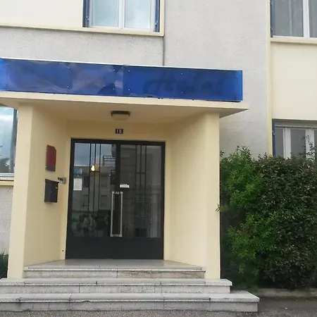 Central Hotel