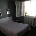 فندق Central Hotel سانت-بريست