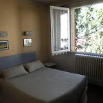 فندق Central Hotel سانت-بريست