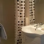 فندق Central Hotel سانت-بريست
