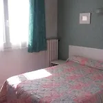 فندق Central Hotel 2*